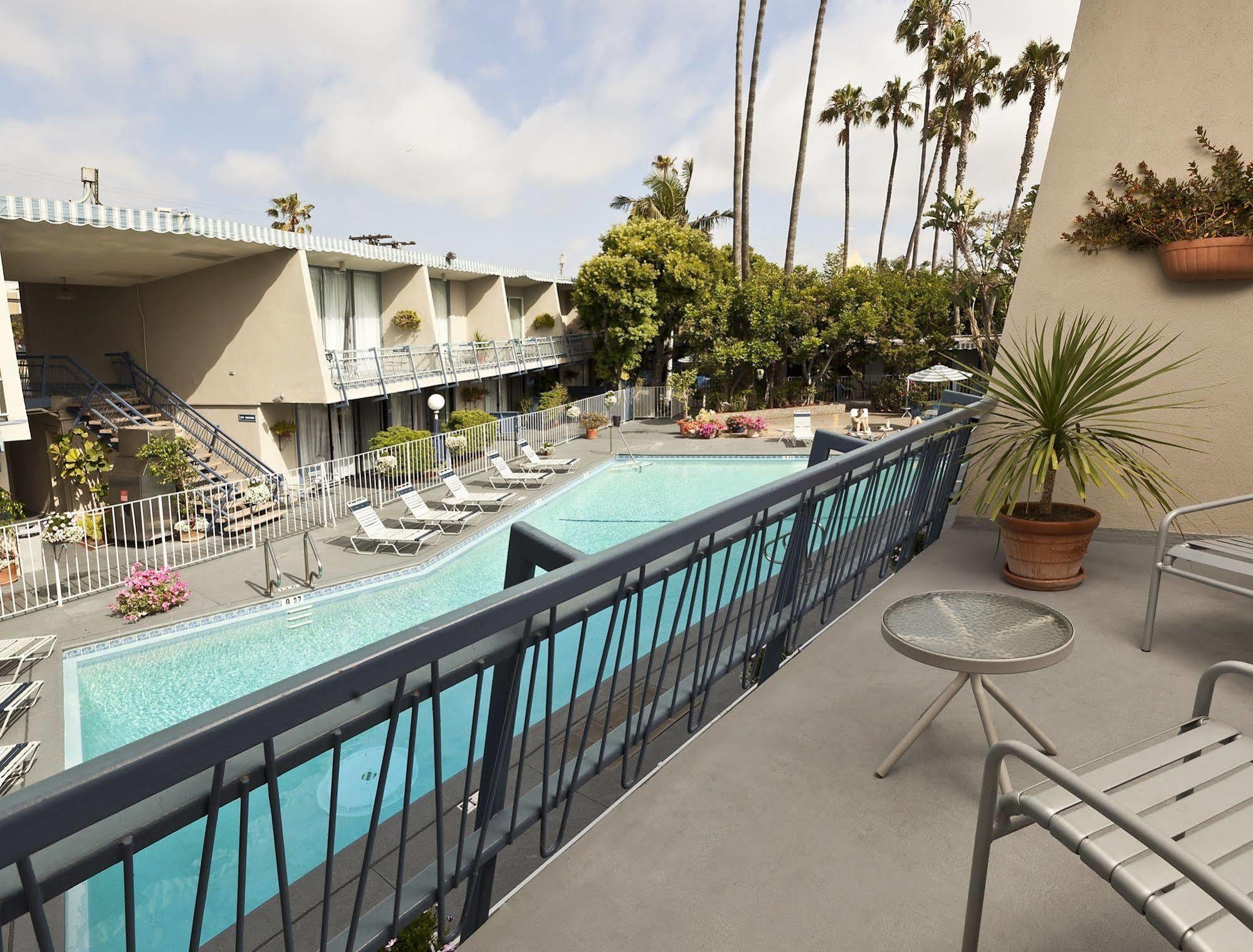 Travelodge Hotel At Lax Los Angeles Exteriör bild