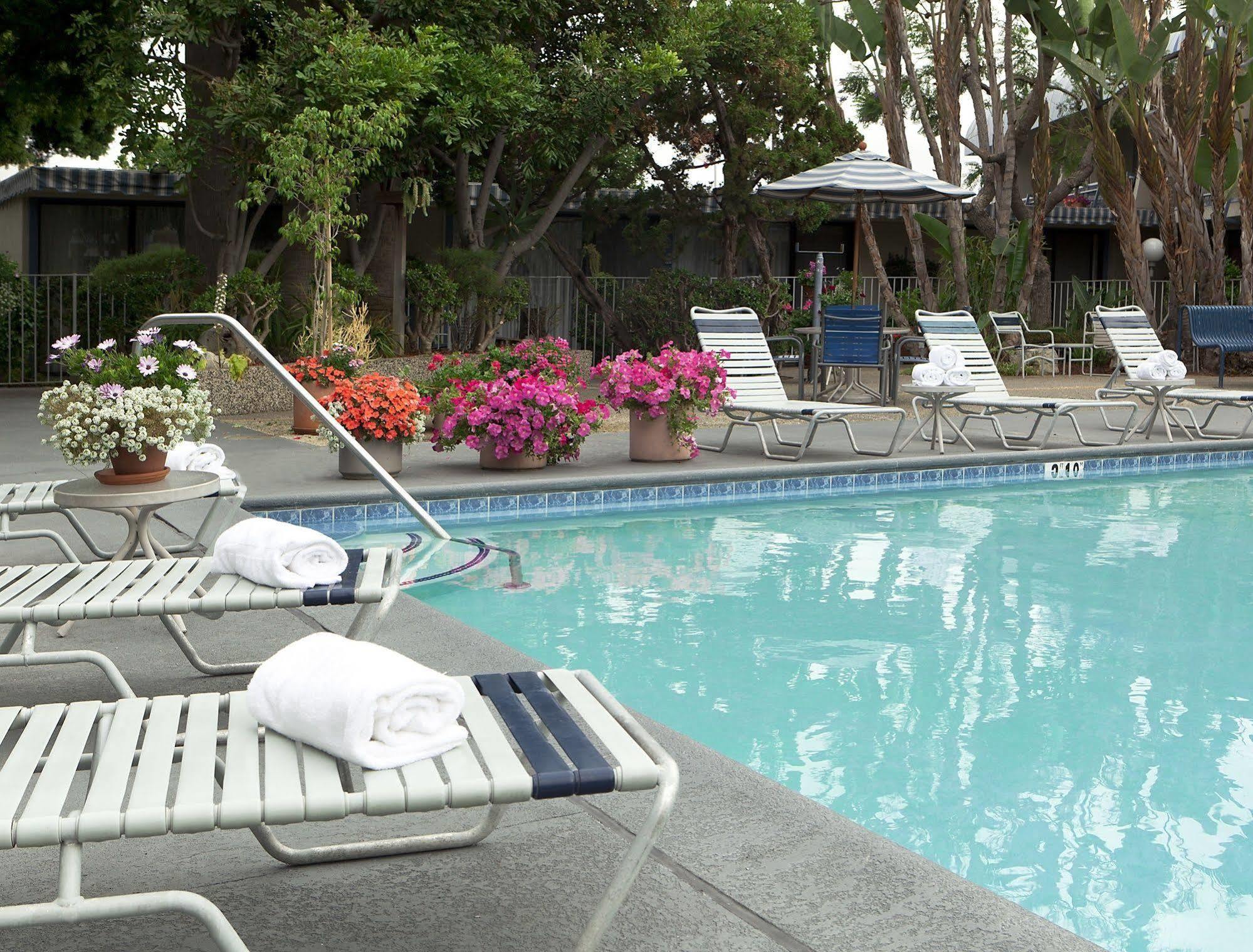 Travelodge Hotel At Lax Los Angeles Exteriör bild